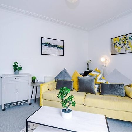 Long Term Offers Message For Prices Sleeps 6 Adults, Contractors, Relocators, Travellers Halifax Buitenkant foto