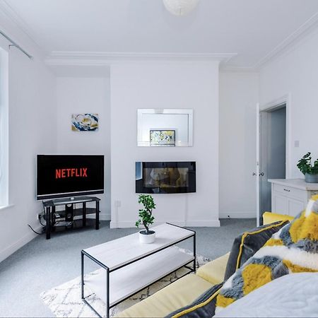 Long Term Offers Message For Prices Sleeps 6 Adults, Contractors, Relocators, Travellers Halifax Buitenkant foto