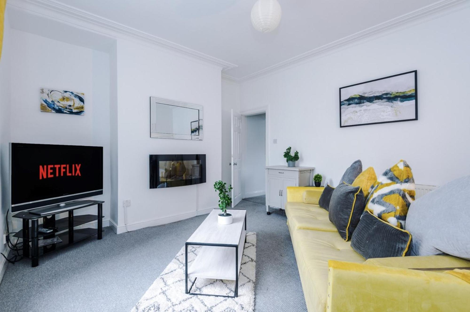 Long Term Offers Message For Prices Sleeps 6 Adults, Contractors, Relocators, Travellers Halifax Buitenkant foto